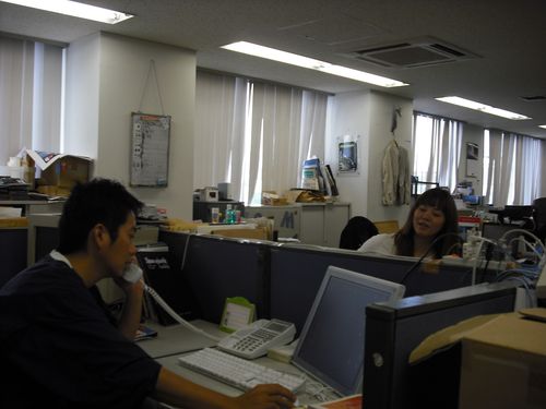 今岡さん（手前）　高橋さん（奥）　