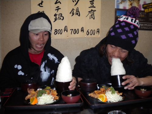 芳味亭　これぞ山盛り！！！！